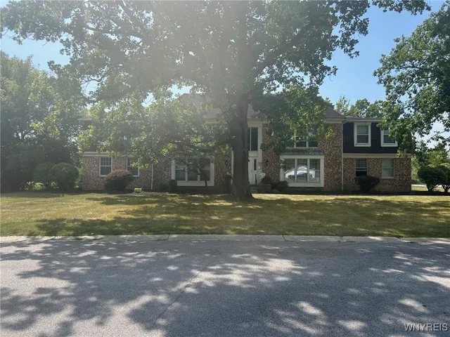 $1,600 | 80 Carriage Drive, Unit 1, Orchard Park, NY 14127