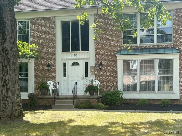 $1,600 | 80 Carriage Drive, Unit 1, Orchard Park, NY 14127