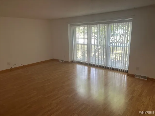 $1,600 | 80 Carriage Drive, Unit 1, Orchard Park, NY 14127