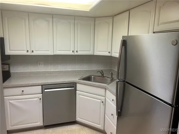 $1,600 | 80 Carriage Drive, Unit 1, Orchard Park, NY 14127