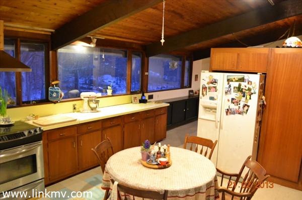 96 Longview Road West Tisbury, MA 02568 - Photo 10 of 25 http://d1qzqeyxiitrap.cloudfront.net/photos/24355/600/d8851e35.jpg