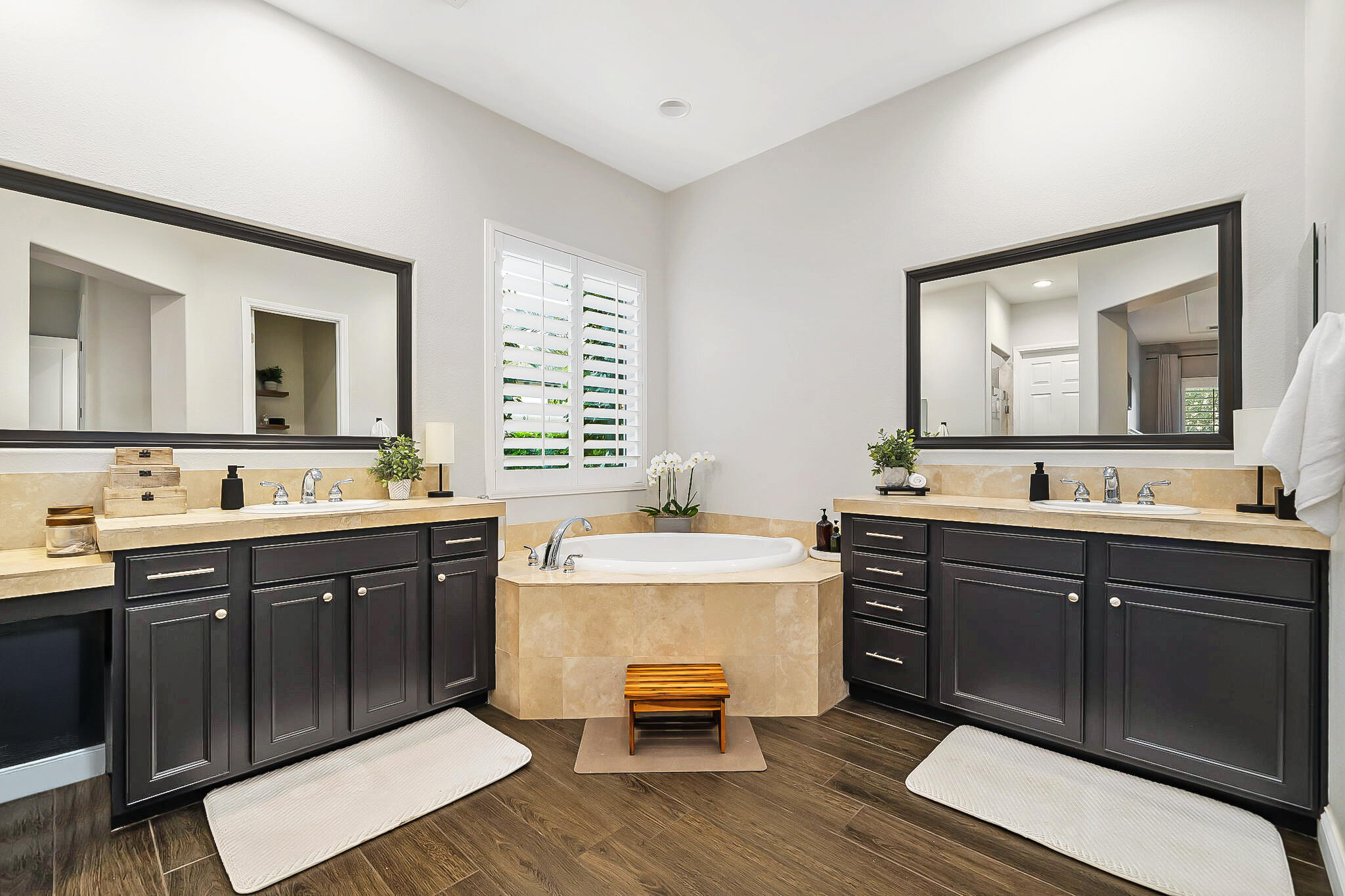 48864 Pear Street Indio, CA 92201 - Photo 20 of 45 BB MASTER BEDROOM