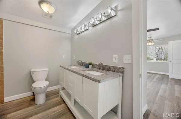 $325,000 | 89 Singing Oaks Drive, Sunrise Beach, MO 65079