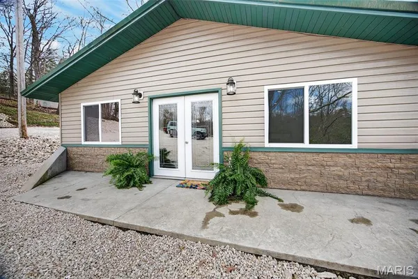 $325,000 | 89 Singing Oaks Drive, Sunrise Beach, MO 65079