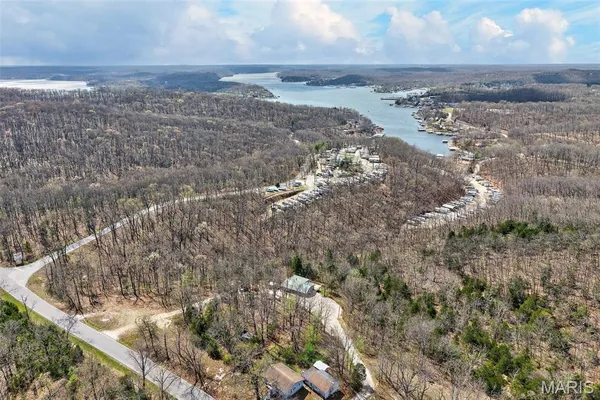 $325,000 | 89 Singing Oaks Drive, Sunrise Beach, MO 65079