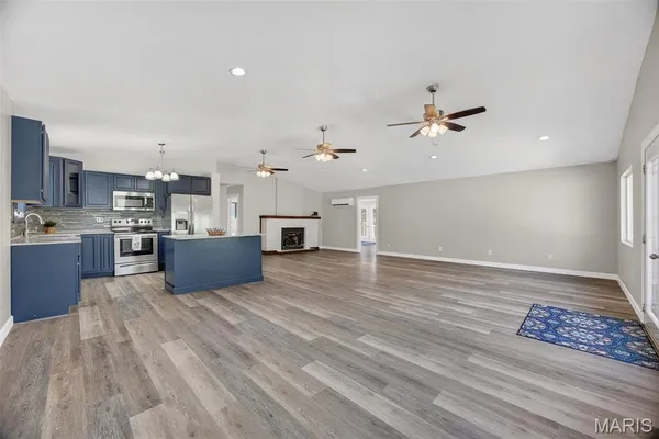 $325,000 | 89 Singing Oaks Drive, Sunrise Beach, MO 65079