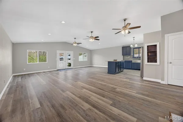 $325,000 | 89 Singing Oaks Drive, Sunrise Beach, MO 65079