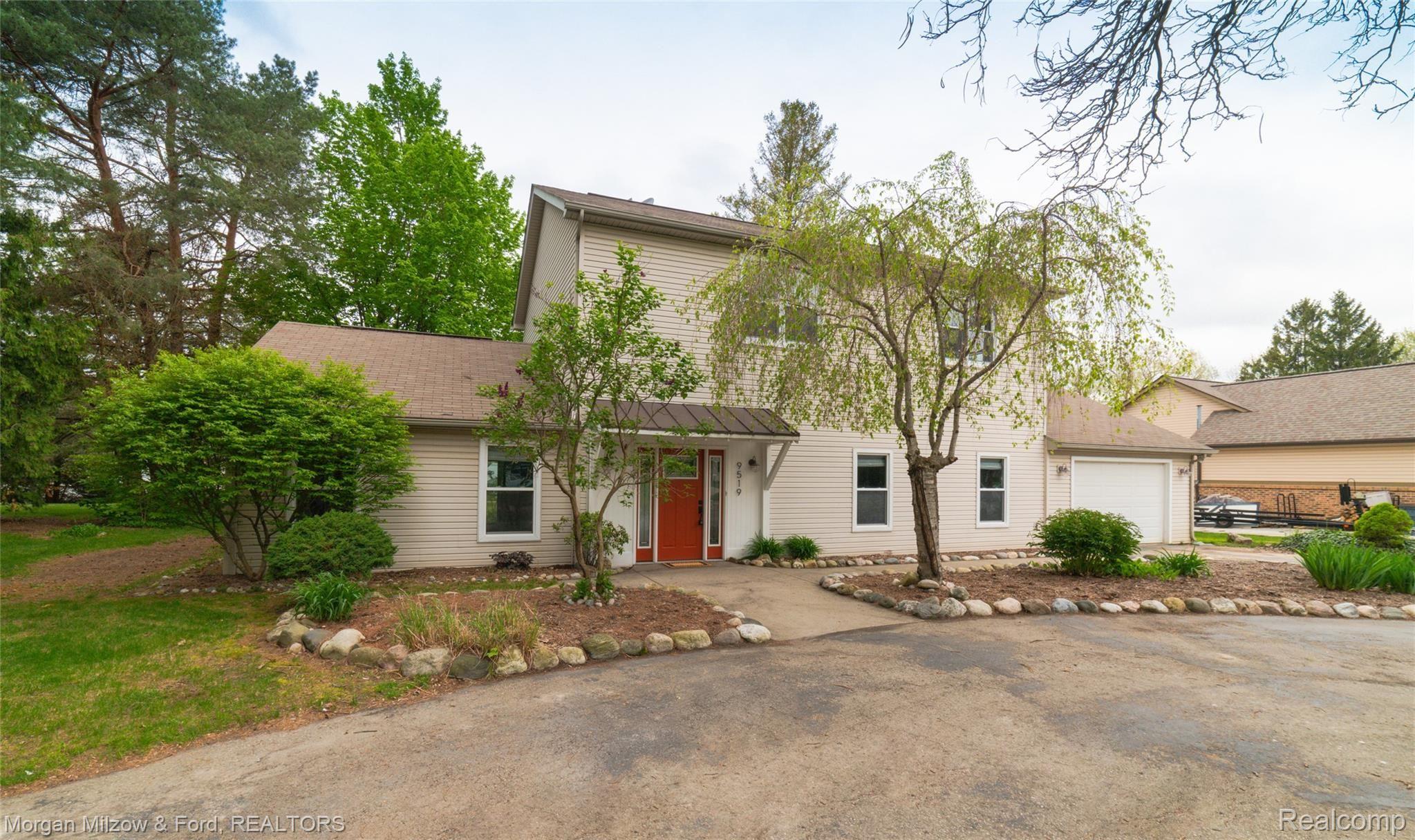 9519 Cedargrove Road Clarkston, MI 48348 - Photo 1 of 58 9519 Cedargrove