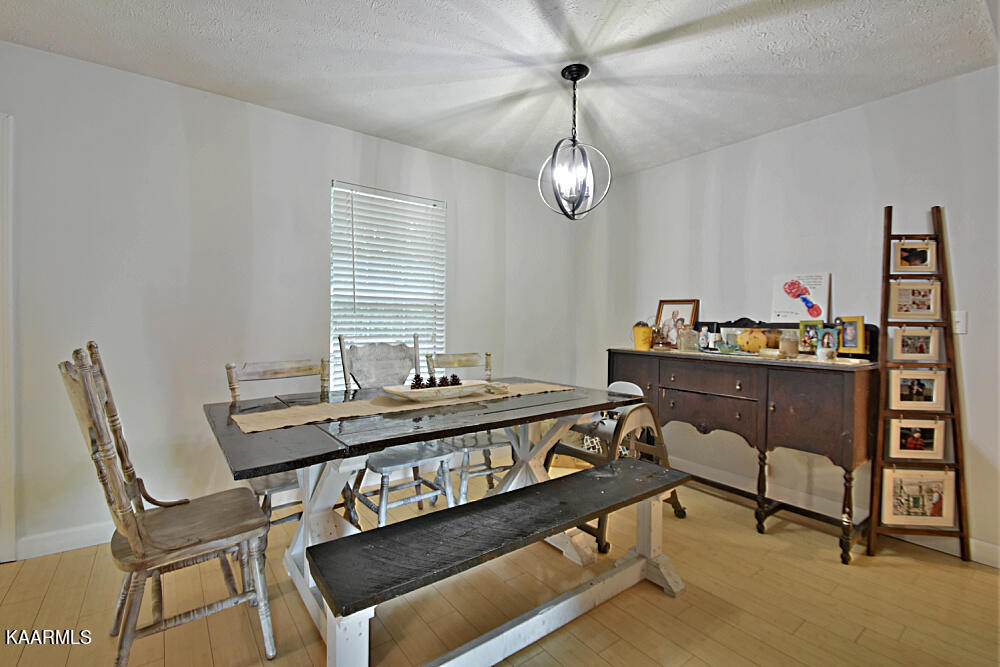 886 Indian Ridge Road Blaine, TN 37709 - Photo 15 of 31 Dining Room
