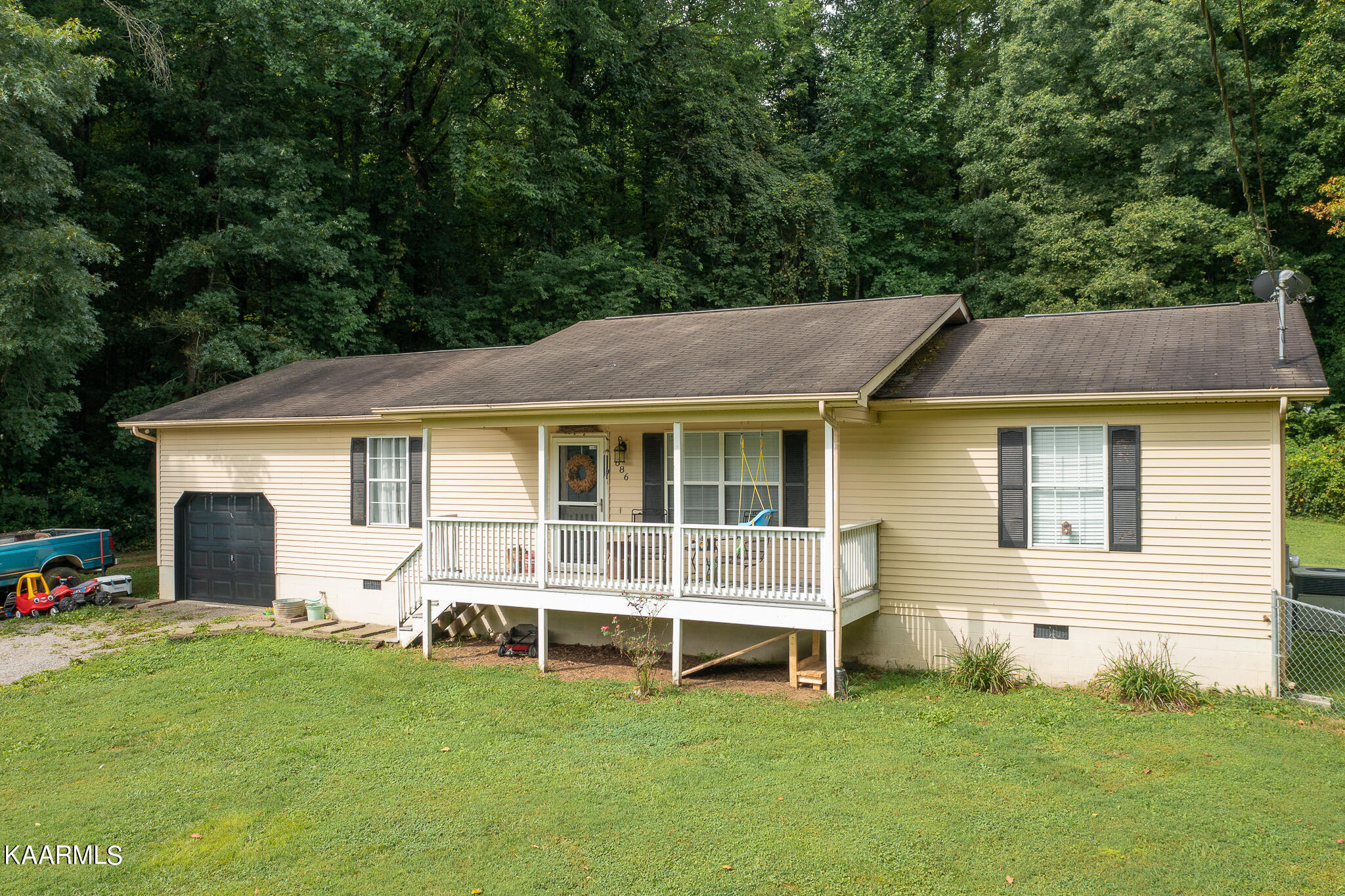 886 Indian Ridge Road Blaine, TN 37709 - Photo 2 of 31 Main photo