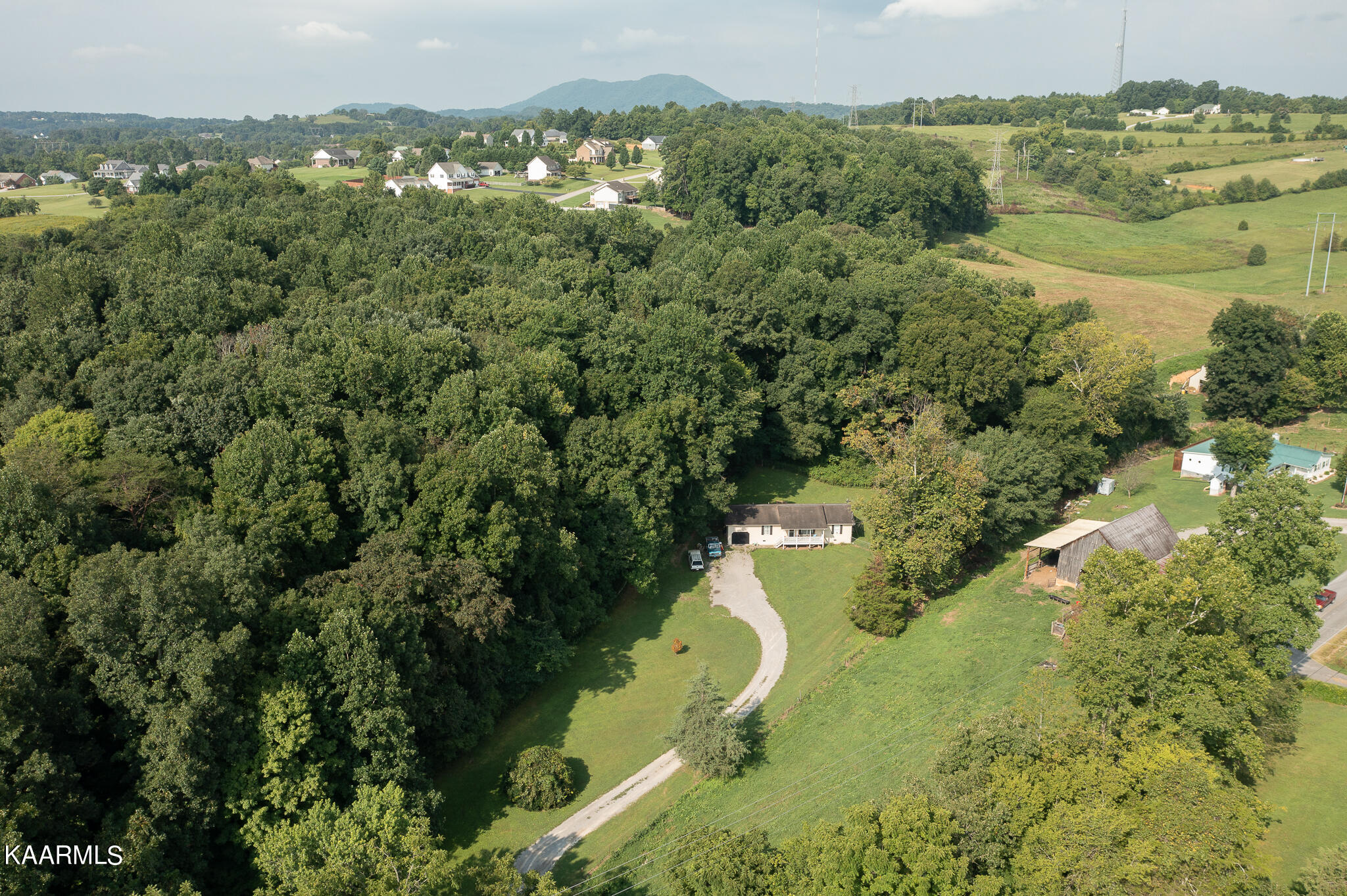886 Indian Ridge Road Blaine, TN 37709 - Photo 27 of 31 A529C696-BE2E-41F9-88A4-D8EB9C75B653