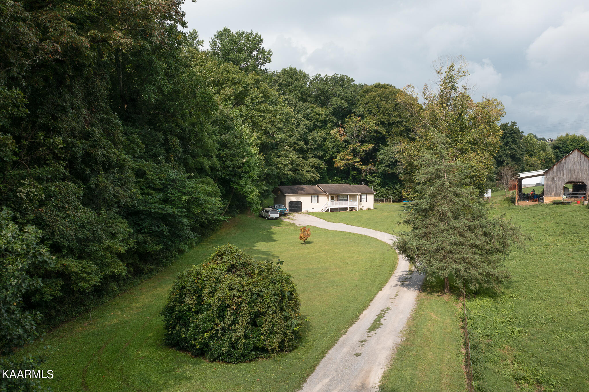 886 Indian Ridge Road Blaine, TN 37709 - Photo 29 of 31 F57AF928-F087-44BE-8C98-8C5EA200A065