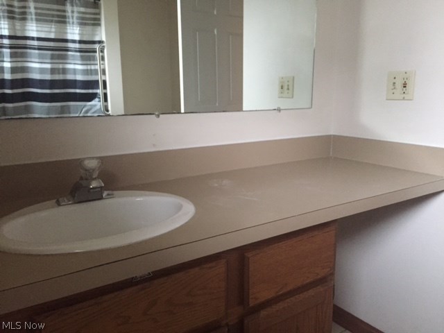 13356 Sprague Road Cleveland, OH 44130 - Photo 14 of 30 Gallery Image 14