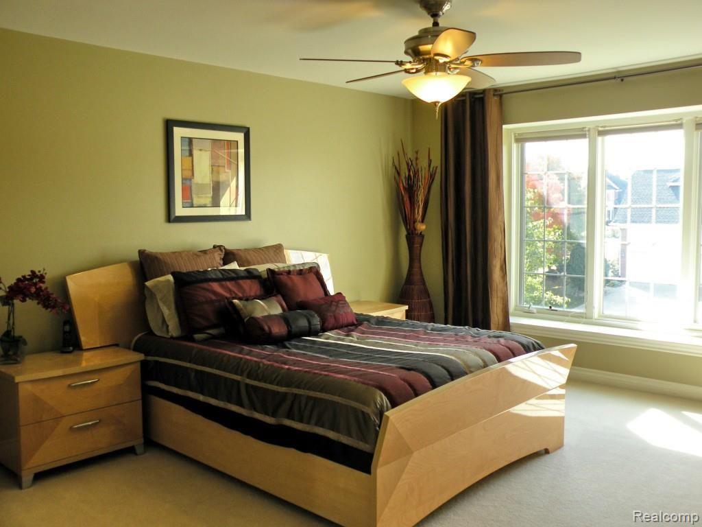 3552 Heron Ridge Drive Rochester, MI 48309 - Photo 22 of 29 Suite Bedroom