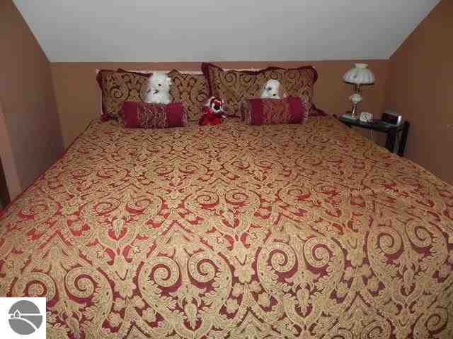 10650 South Mission Road Shepherd, MI 48883 - Photo 17 of 24 1814605-16.JPG