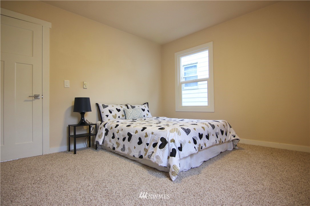 5901 South Roxbury Street Seattle, WA 98118 - Photo 6 of 11 Gallery Image 6