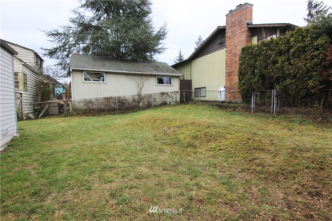 5901 South Roxbury Street Seattle, WA 98118 - Photo 10 of 11 Gallery Image 10