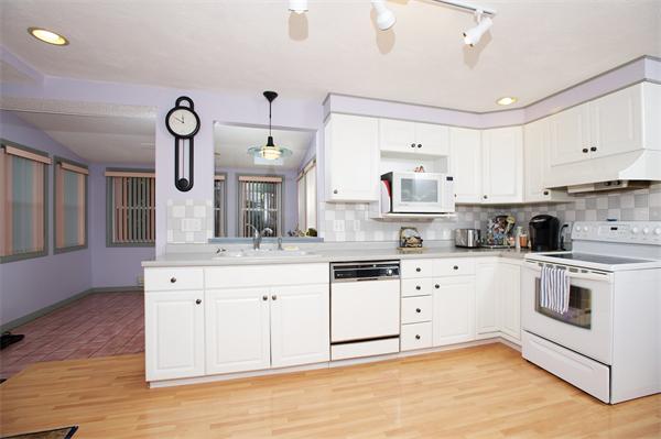 24 Hollytree Road Stoughton, MA 02072 - Photo 8 of 17 Gallery Image 8