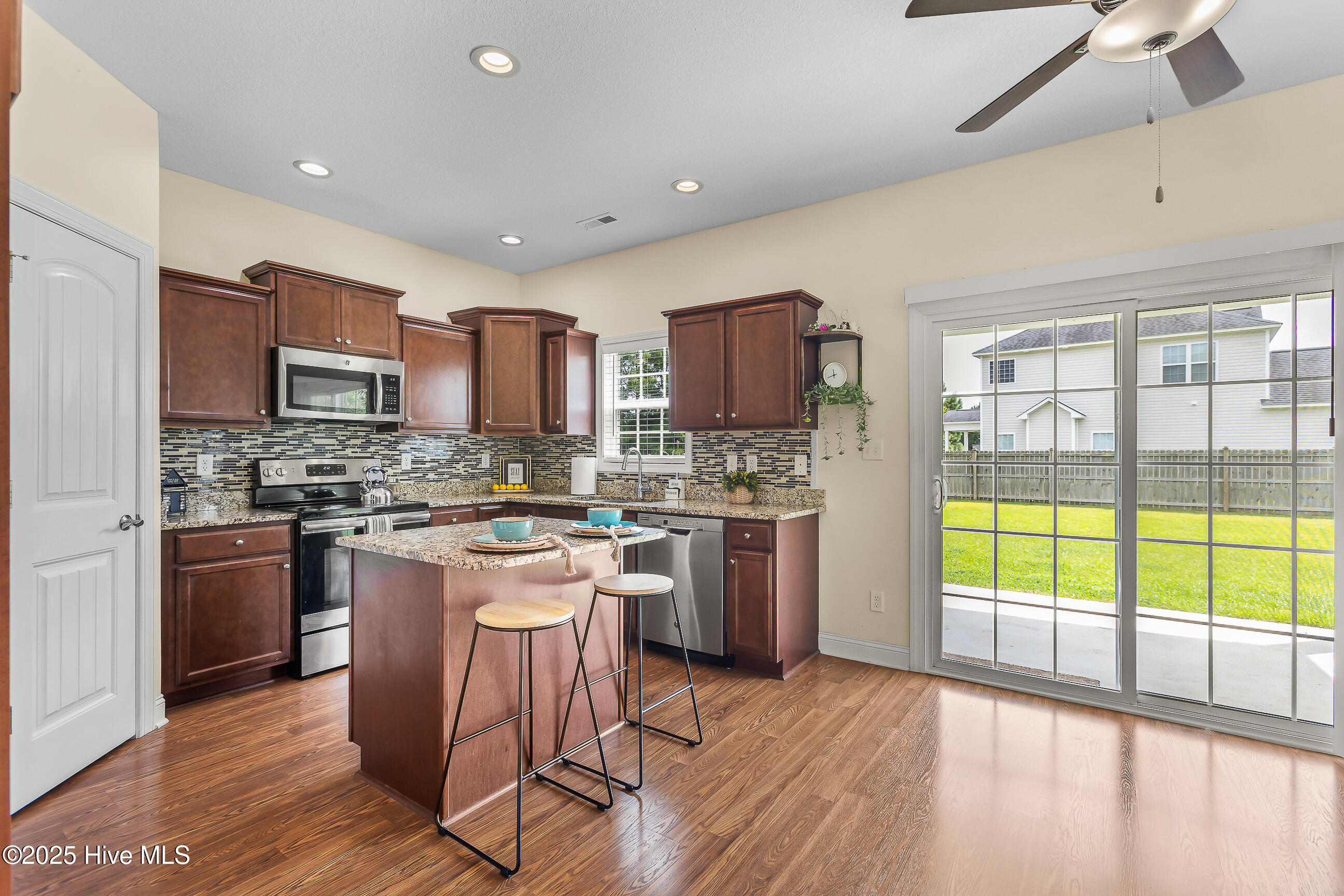 324 Catamaran Road Swansboro, NC 28584 - Photo 7 of 36 Kitchen