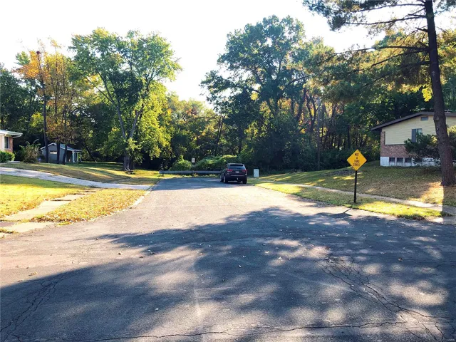 $34,900 | 3420 Rockingham Drive, Florissant, MO 63033