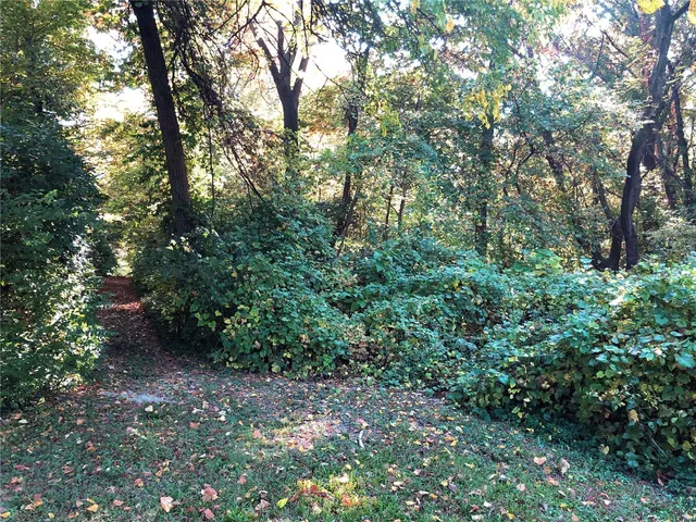 $34,900 | 3420 Rockingham Drive, Florissant, MO 63033