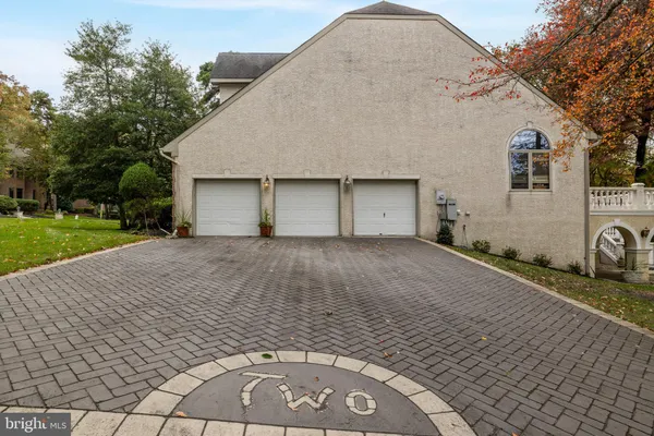 $985,000 | 2 Shingle Oak Drive, Voorhees, NJ 08043