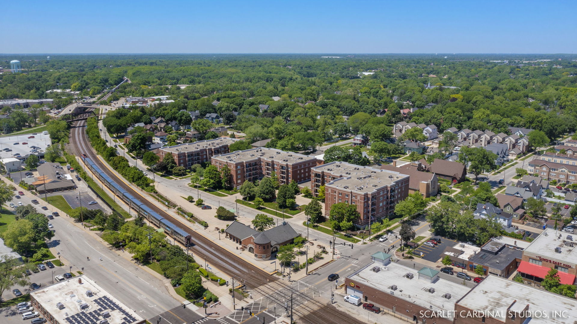819 Delles Road Wheaton, IL 60189 - Photo 23 of 28 an aerial view of multiple house