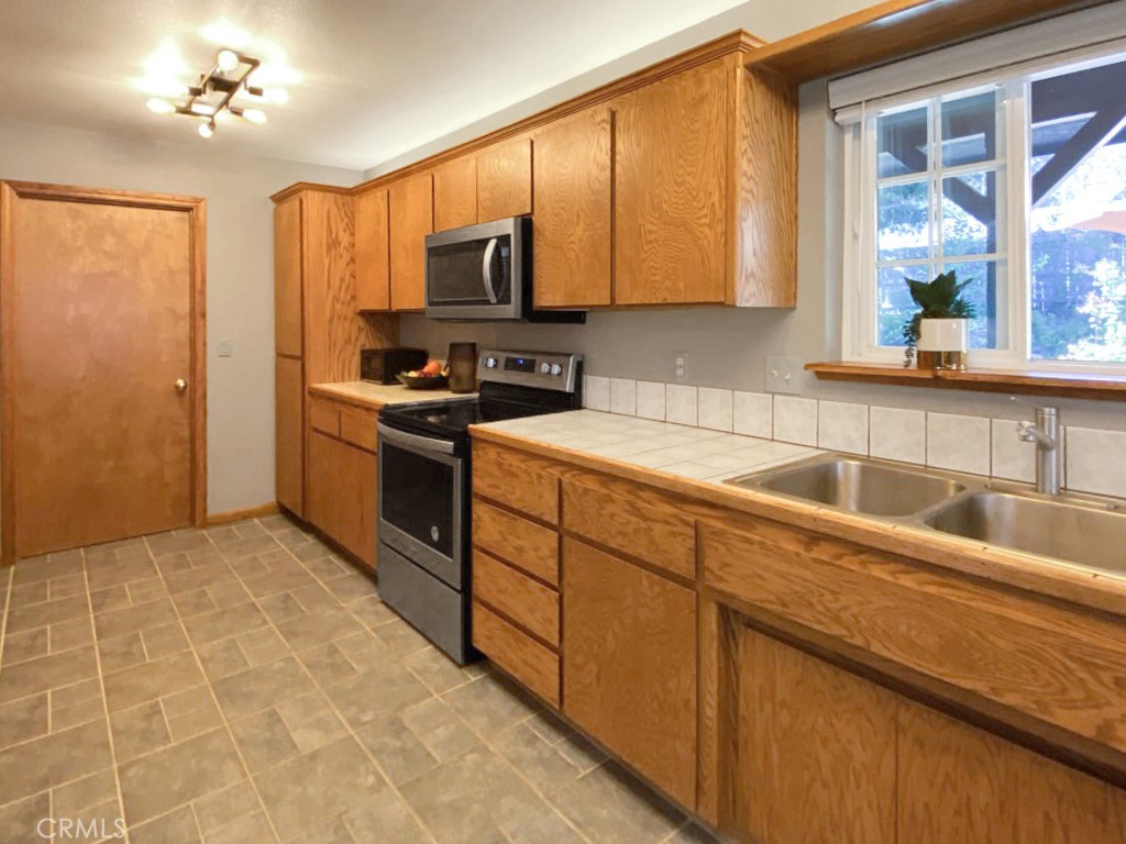 1533 West A Barr Road Mount Shasta, CA 96067 - Photo 14 of 33