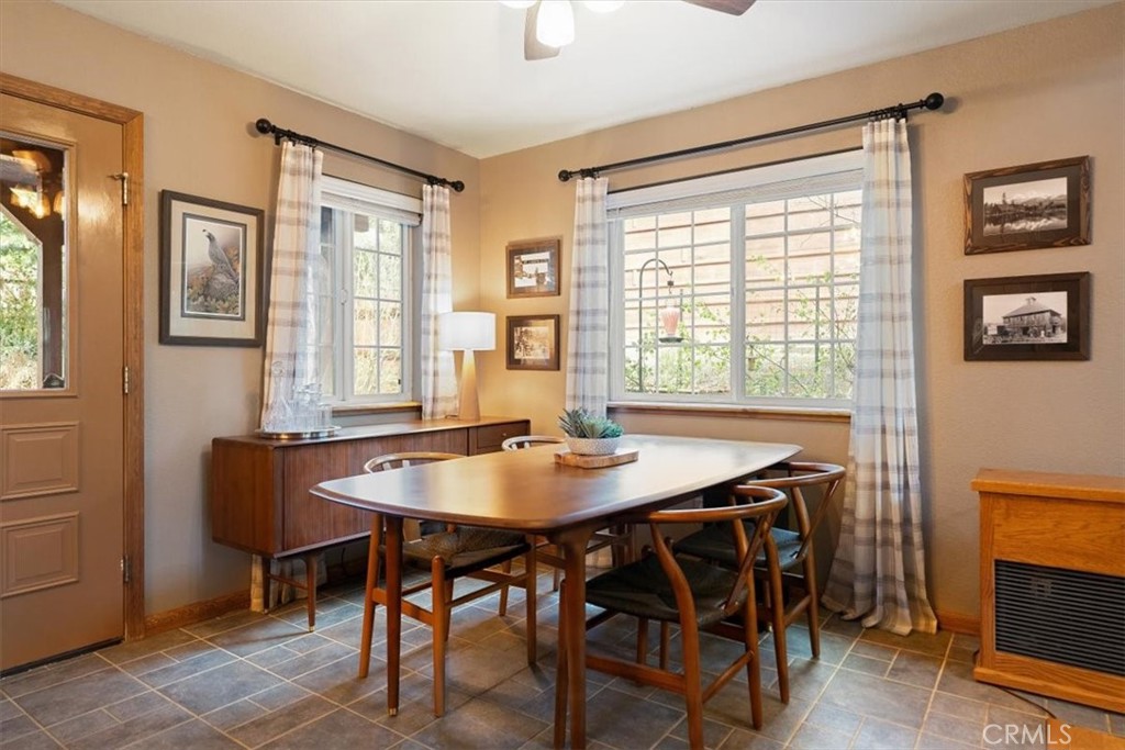1533 West A Barr Road Mount Shasta, CA 96067 - Photo 9 of 38 a dining room with furniture and window