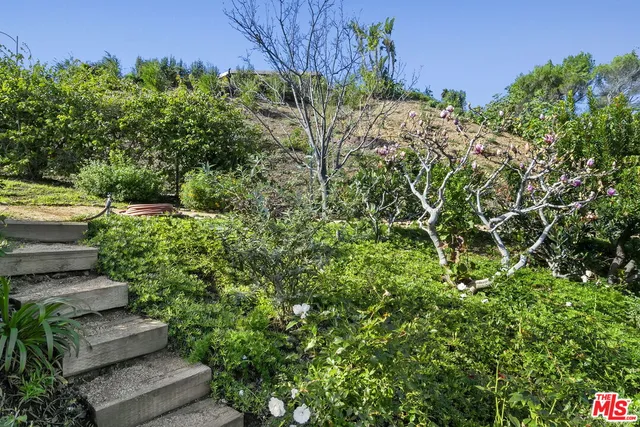 $3,495,000 | 1305 Duende Lane, Pacific Palisades, CA 90272