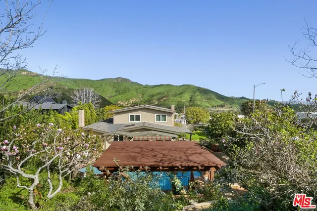 $3,495,000 | 1305 Duende Lane, Pacific Palisades, CA 90272