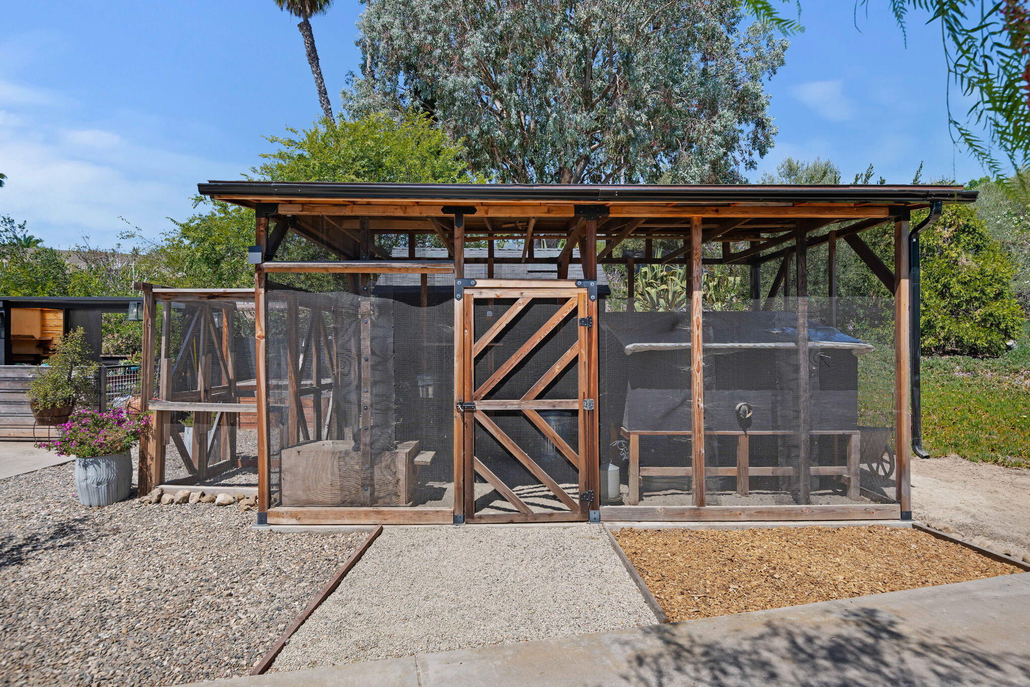 840 San Roque Road Santa Barbara, CA 93105 - Photo 47 of 68 Chicken Coop
