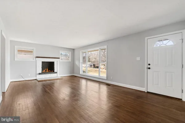 $1,870 | 354 Berry Street, Orange, VA 22960