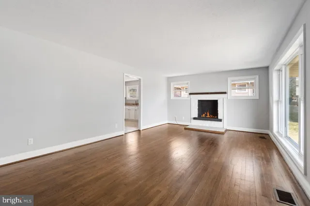 $1,895 | 354 Berry Street, Orange, VA 22960