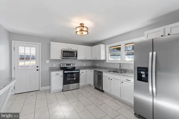 $1,870 | 354 Berry Street, Orange, VA 22960