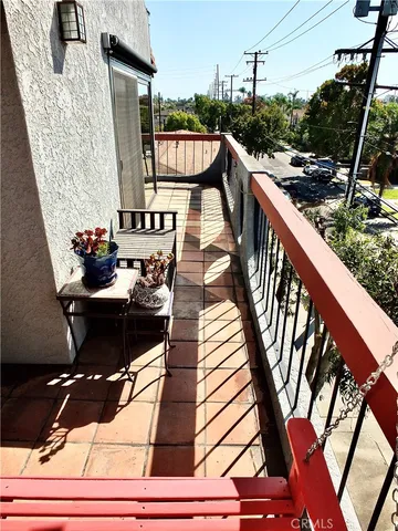 an empty room with mirror