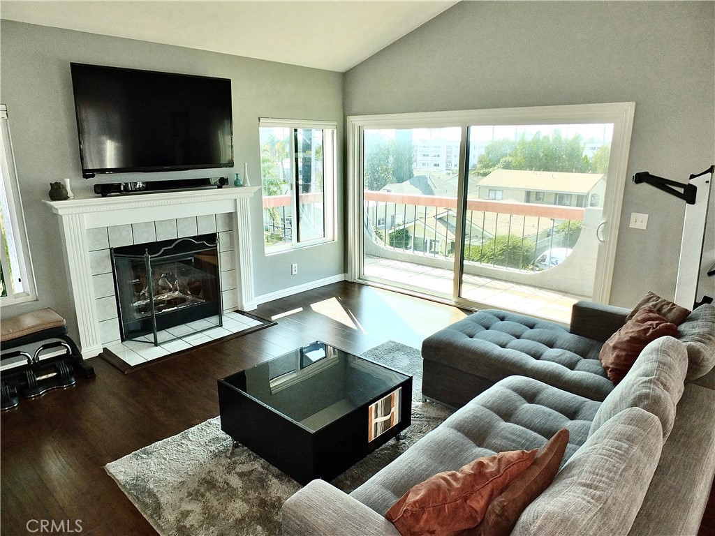 3600 East 4th Street, Unit 305 Long Beach, CA 90814 - Photo 2 of 26