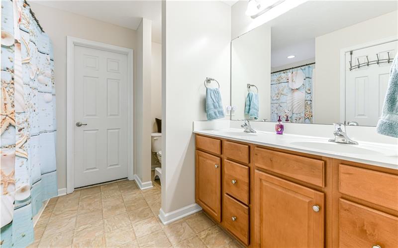 210 Long Ridge Drive Coraopolis, PA 15108 - Photo 14 of 25 Gallery Image 14