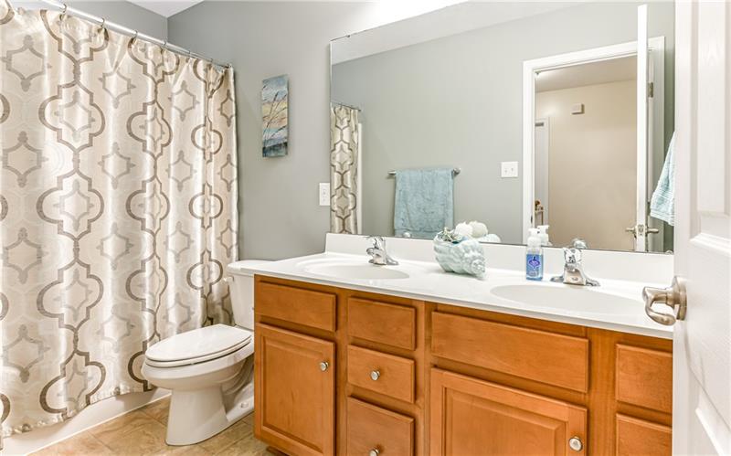 210 Long Ridge Drive Coraopolis, PA 15108 - Photo 18 of 25 Gallery Image 18