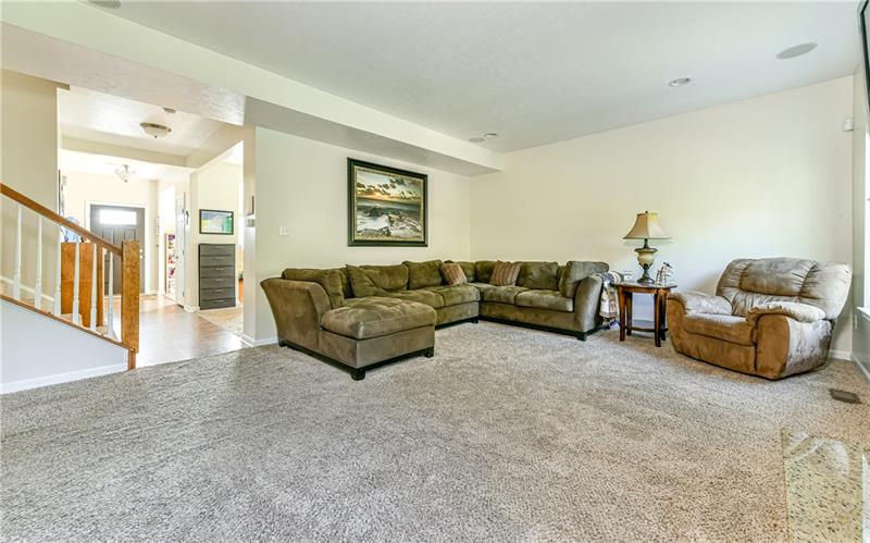 210 Long Ridge Drive Coraopolis, PA 15108 - Photo 5 of 25 Gallery Image 5