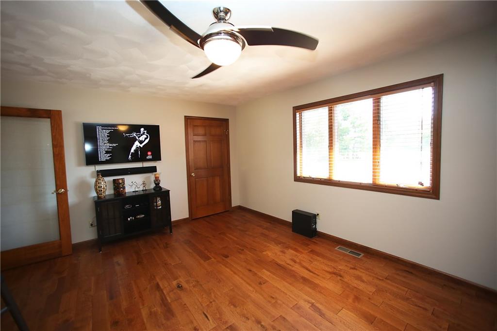 8215 Knapp Road Indianapolis, IN 46259 - Photo 12 of 26 Gallery Image 12