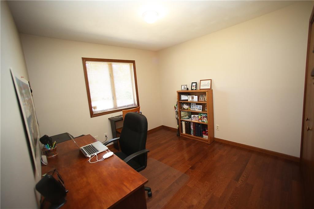 8215 Knapp Road Indianapolis, IN 46259 - Photo 15 of 26 Gallery Image 15