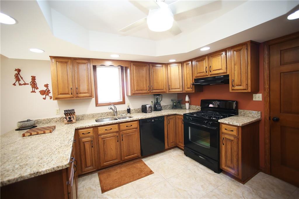 8215 Knapp Road Indianapolis, IN 46259 - Photo 9 of 26 Gallery Image 9