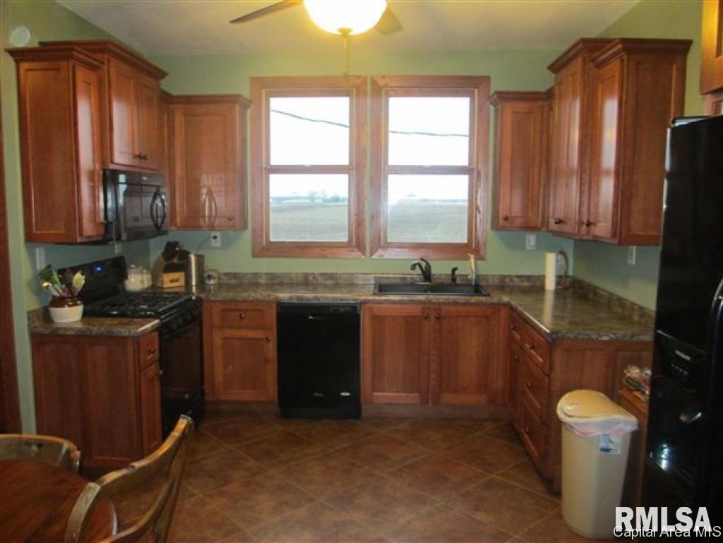 1762 King Road Murrayville, IL 62668 - Photo 5 of 22 Gallery Image 5