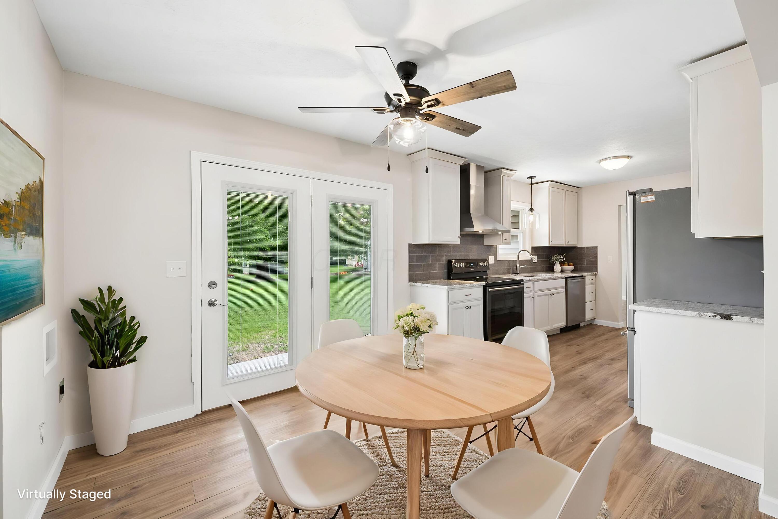 417 Forward Pass Road Southwest Pataskala, OH 43062 - Photo 9 of 53 Updated Kitchen