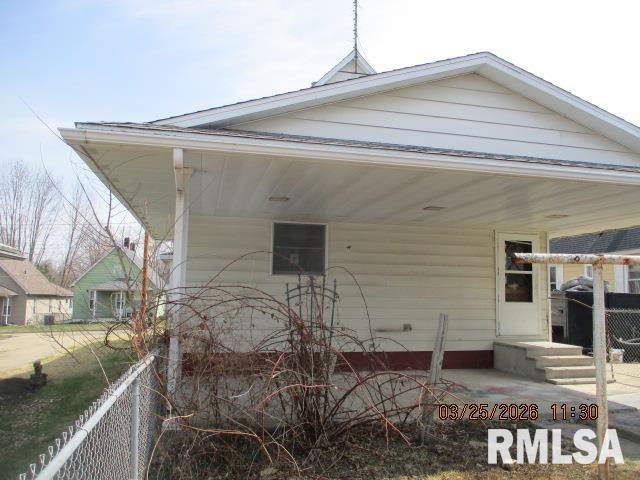 454 Dean Court Canton, IL 61520 - Photo 3 of 16