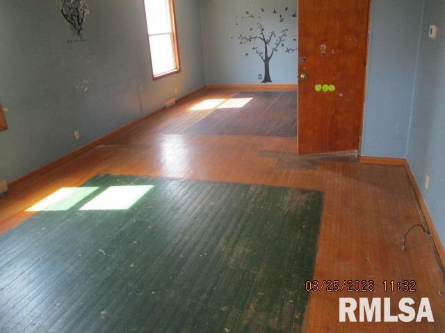 454 Dean Court Canton, IL 61520 - Photo 4 of 16