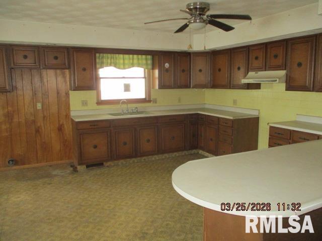 454 Dean Court Canton, IL 61520 - Photo 7 of 16