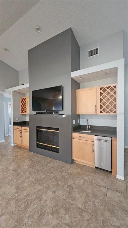 882 Lucas Lane Oldsmar, FL 34677 - Photo 11 of 27 a kitchen with granite countertop a stove and a sink with granite countertops