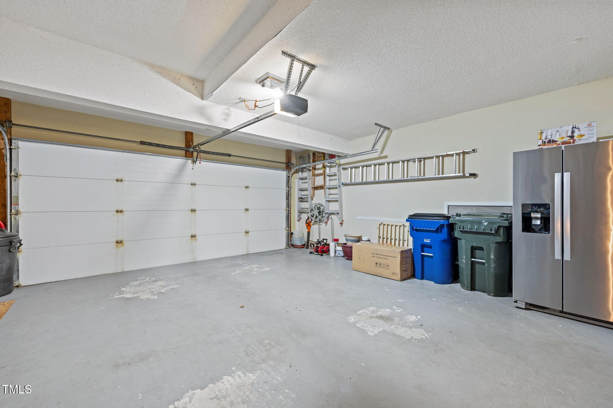 8516 Wheeling Drive Raleigh, NC 27615 - Photo 20 of 29 a view of a garage room